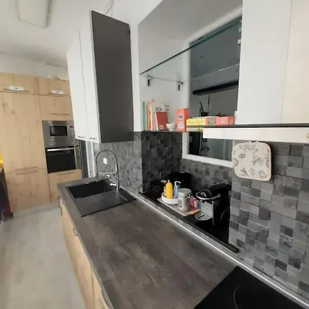 La Tua Casa Romana Apartment *